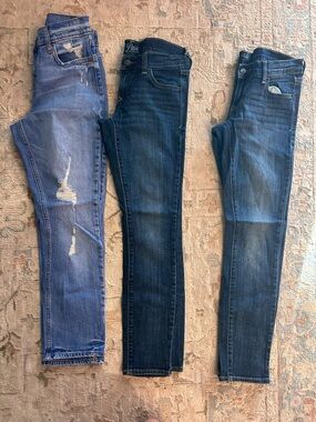 Old Navy Women's Skinny Jeans Trio in Light & Dark Blue bundle sz 2